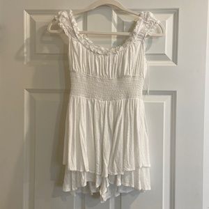 Urban outfitters super trendy white romper